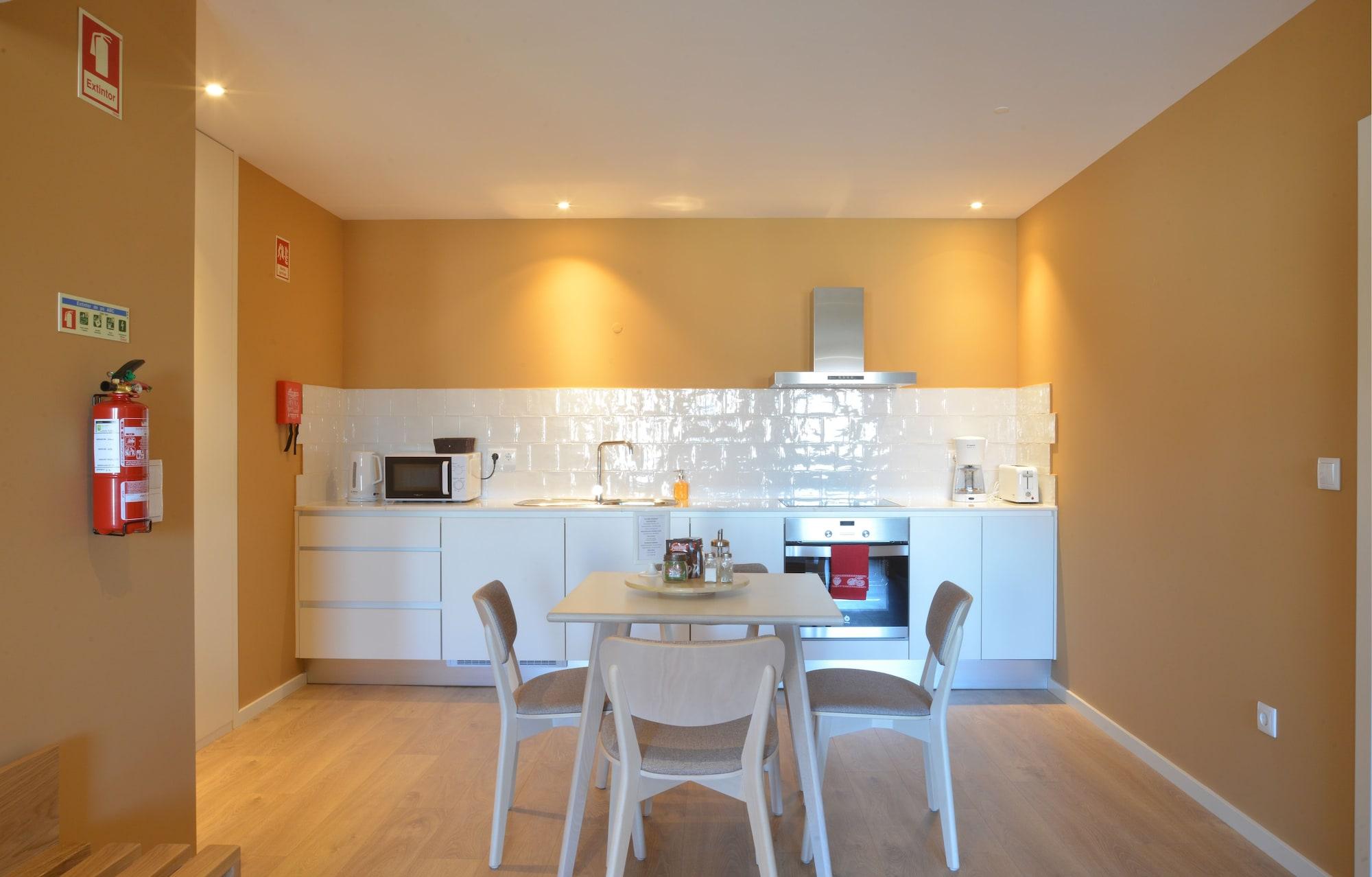 Spot Family Apartments Порту Экстерьер фото