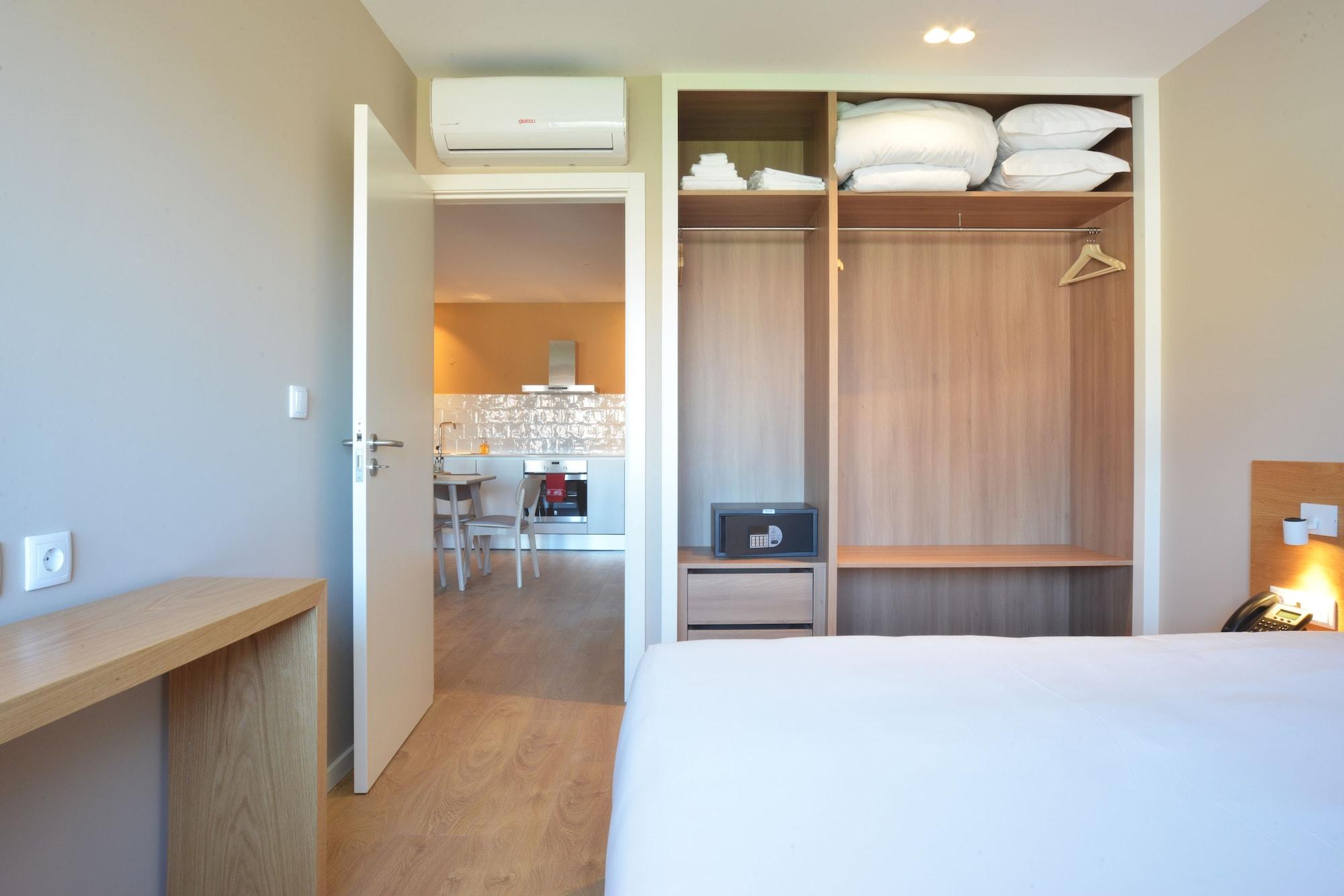 Spot Family Apartments Порту Экстерьер фото