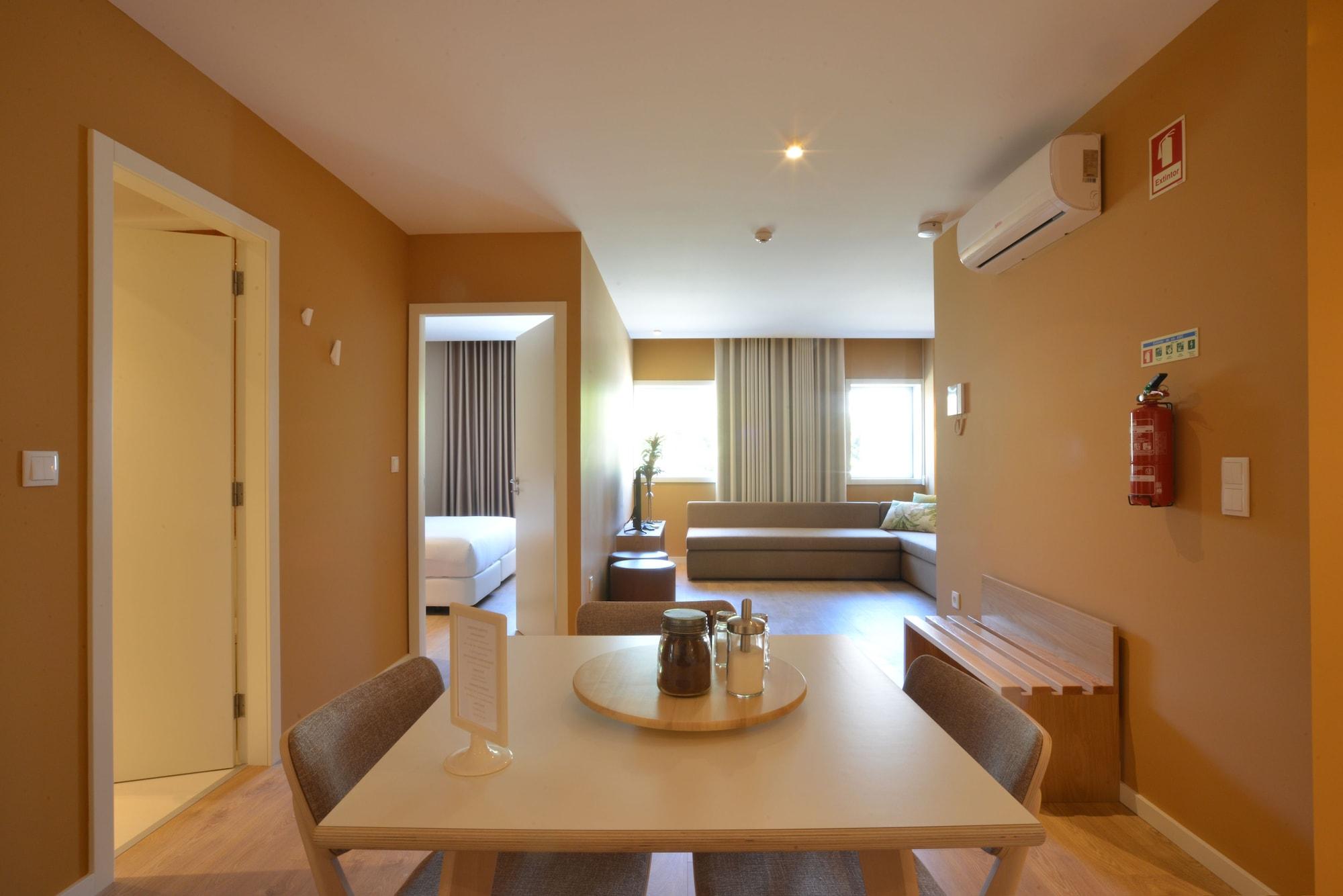 Spot Family Apartments Порту Экстерьер фото