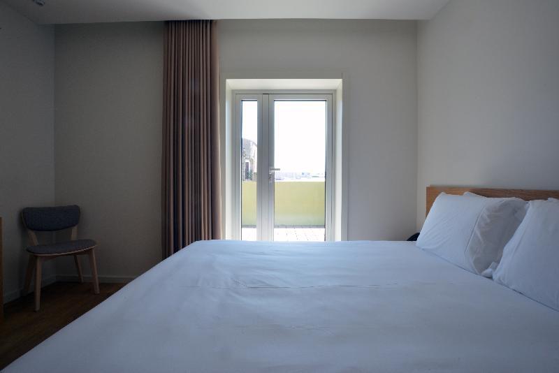 Spot Family Apartments Порту Экстерьер фото