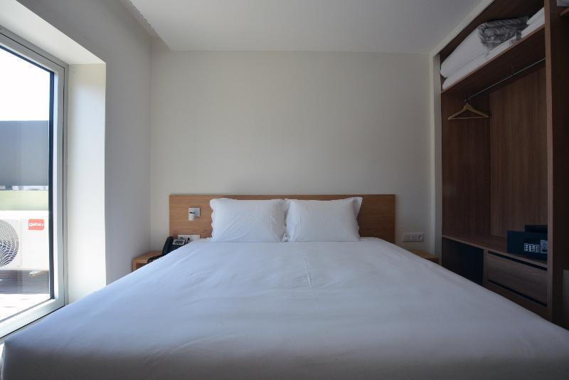 Spot Family Apartments Порту Экстерьер фото