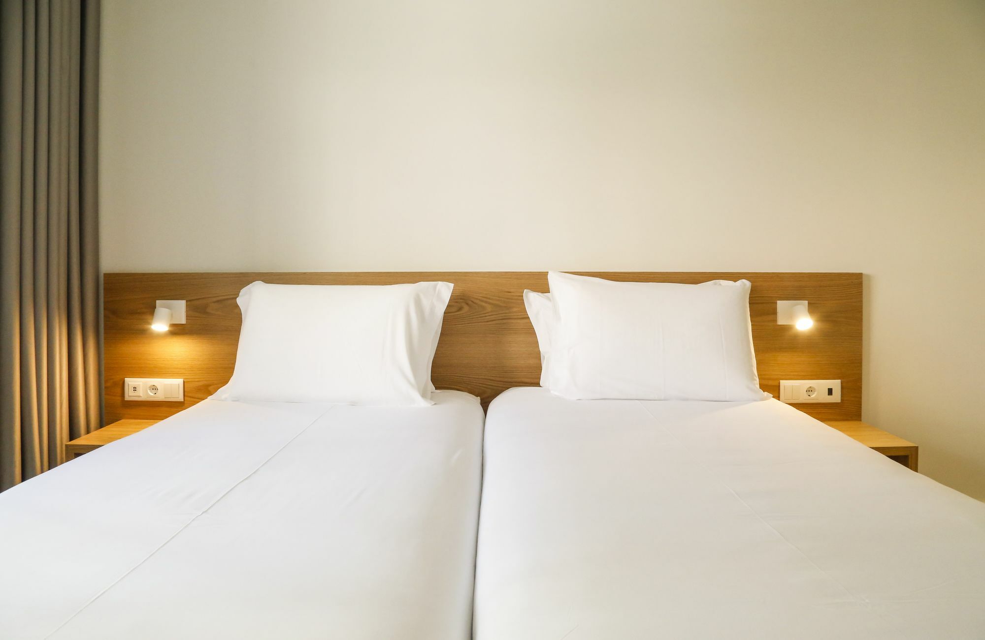 Spot Family Apartments Порту Экстерьер фото